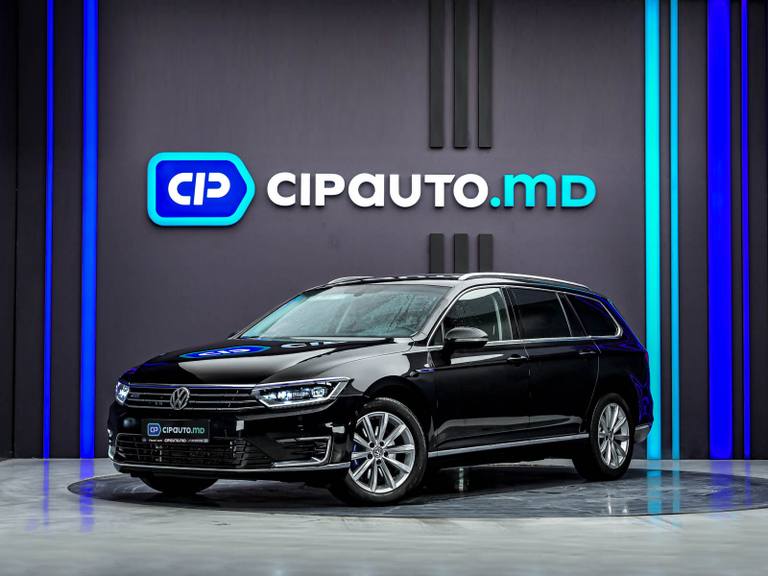 Volkswagen Passat 2016, Plug-in Hybrid, 112 000 km – foto 1