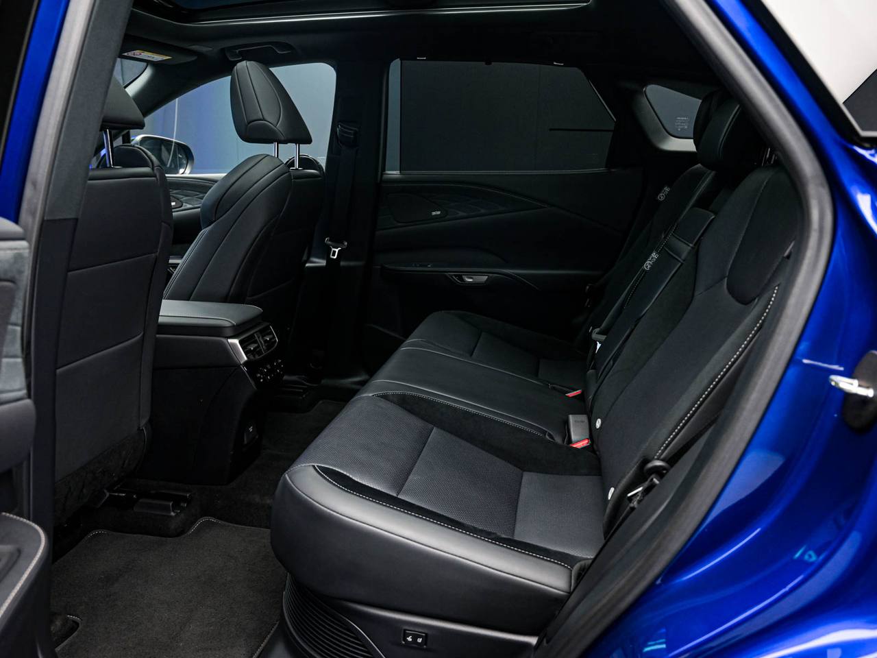 Lexus RX 2024, Гибрид, 25 000 км – фото 7