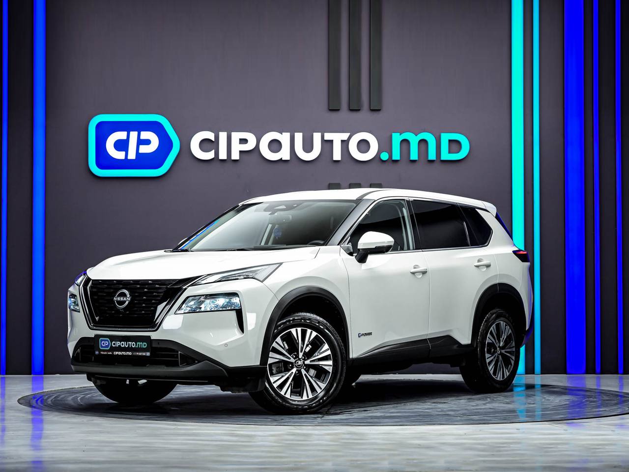 Nissan X-Trail 2023, Гибрид, 92 000 км - фото 1