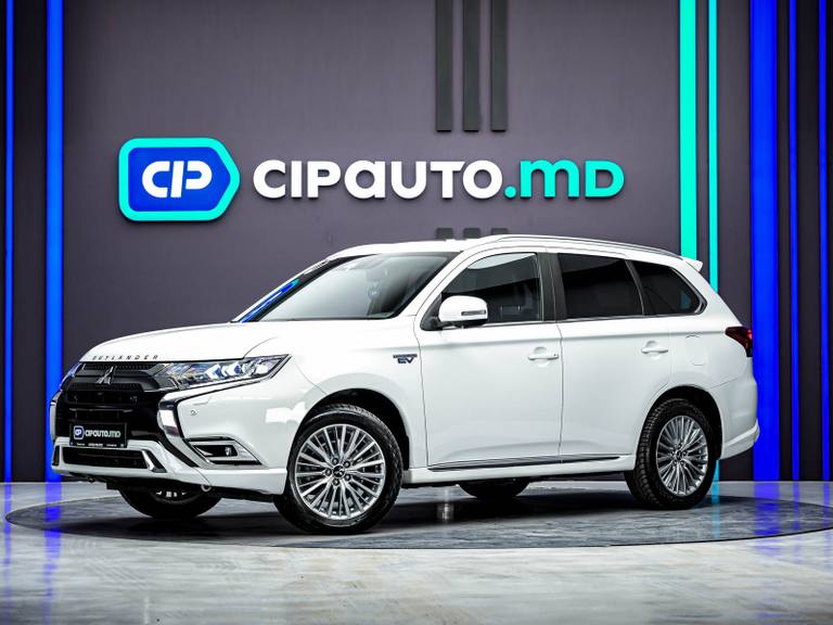 Mitsubishi Outlander 2020, Plug-in Hybrid, 129 000 km – foto 1
