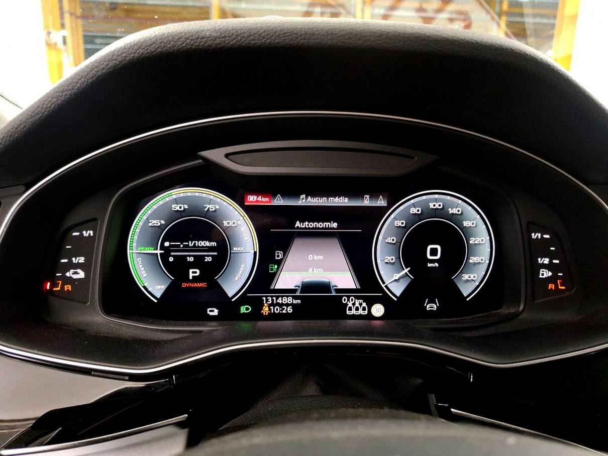 Audi Q7 2022, Plug-in Hybrid, 131 000 km - foto 8