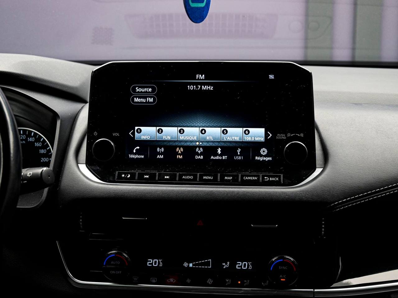 Nissan Qashqai 2022, Benzină, 109 000 km - foto 10