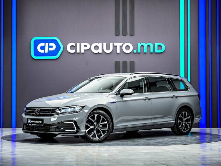 Volkswagen Passat 2022, Plug-in Hybrid, 129 000 km - foto 1