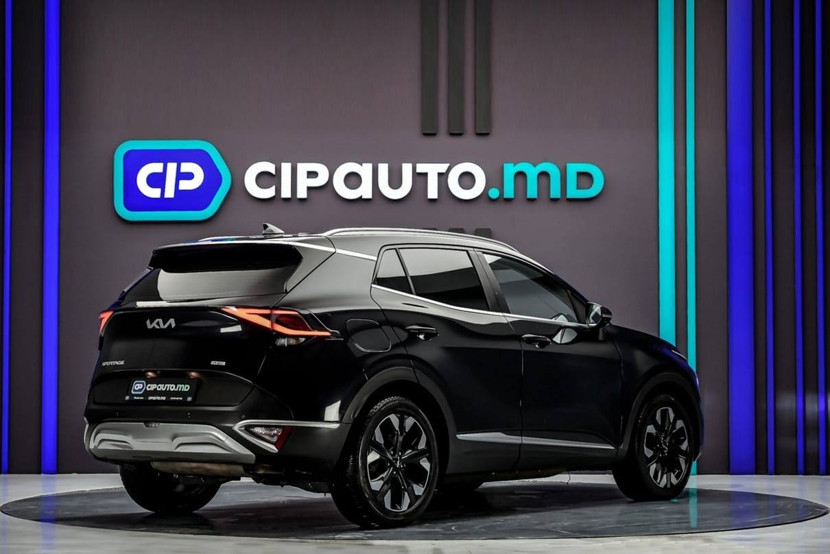 Kia Sportage 2023, Plug-in Hybrid, 131 000 km - foto 3