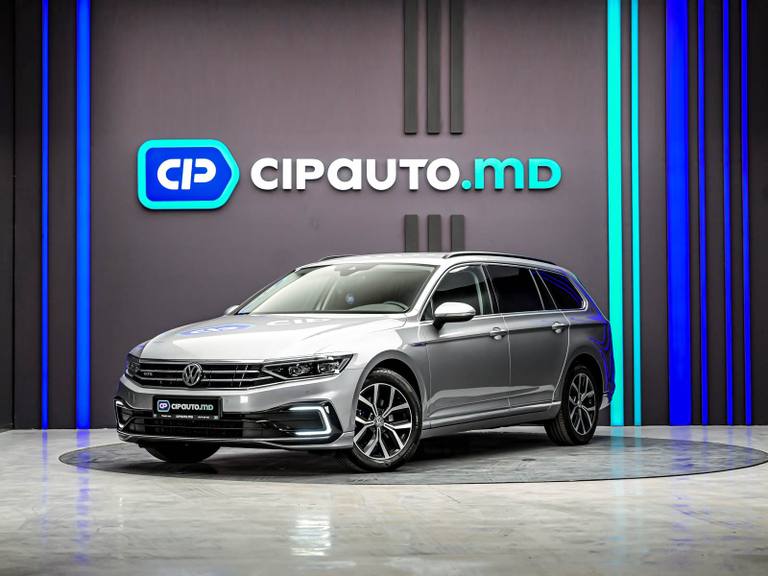 Volkswagen Passat 2020, Plug-in Hybrid, 159 000 km - foto 1