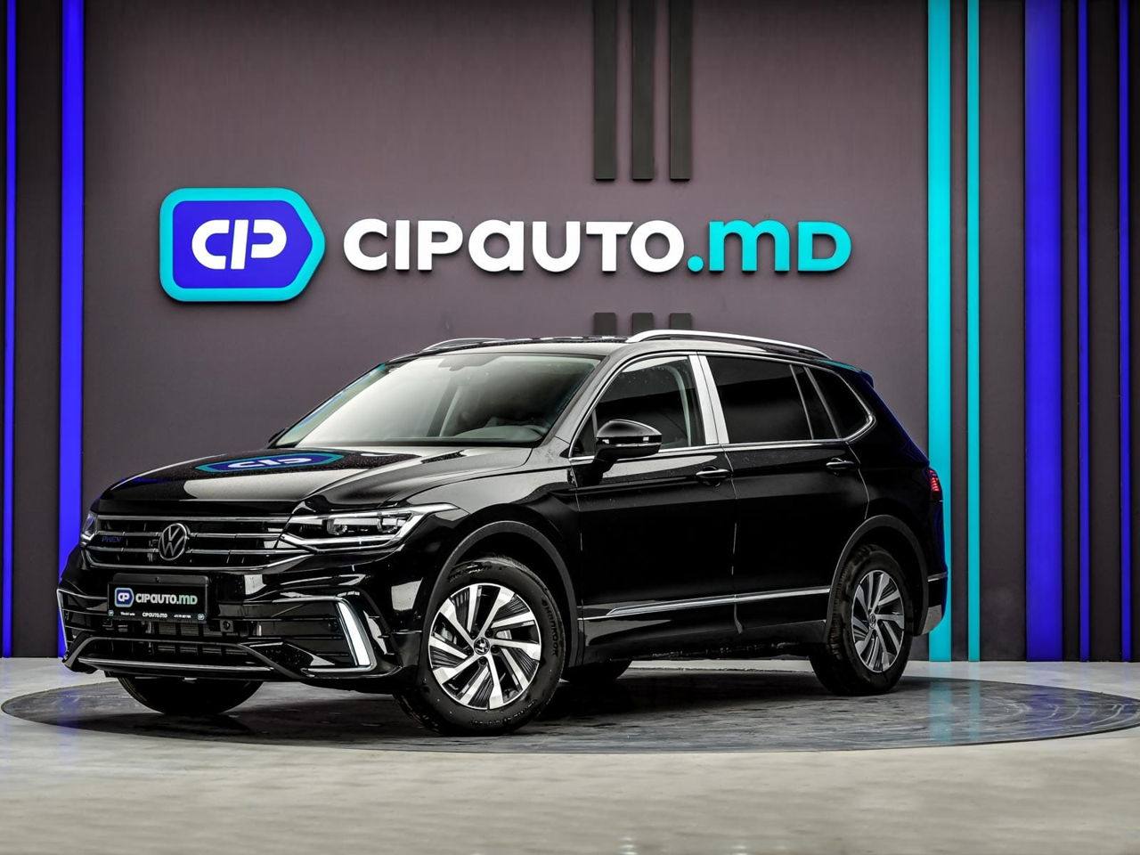 Volkswagen Tiguan 2024, Plug-in Hybrid, 4 100 km - foto 1