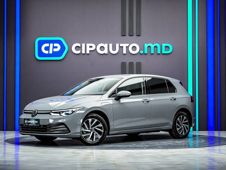 Volkswagen Golf 2021, Plug-in Hybrid, 133 000 km – foto 1
