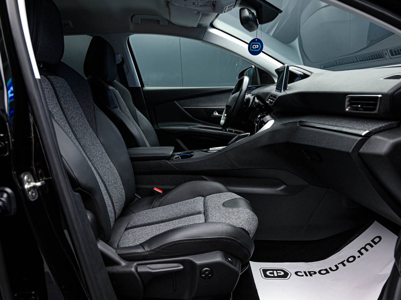 Peugeot 3008 2019, Diesel, 164 000 km - foto 6