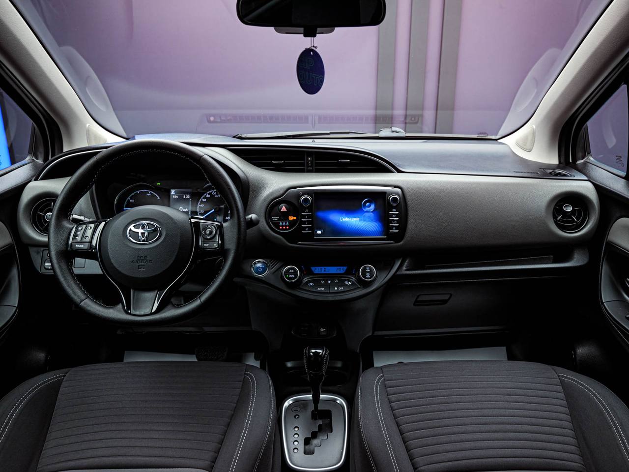Toyota Yaris 2018, Hibrid, 97 000 km – foto 5