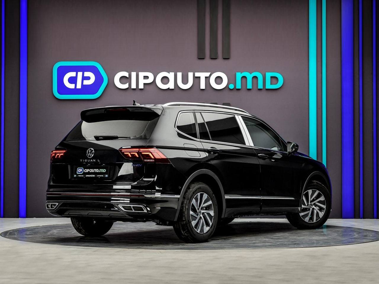 Volkswagen Tiguan 2024, Plug-in Hybrid, 900 km - foto 3
