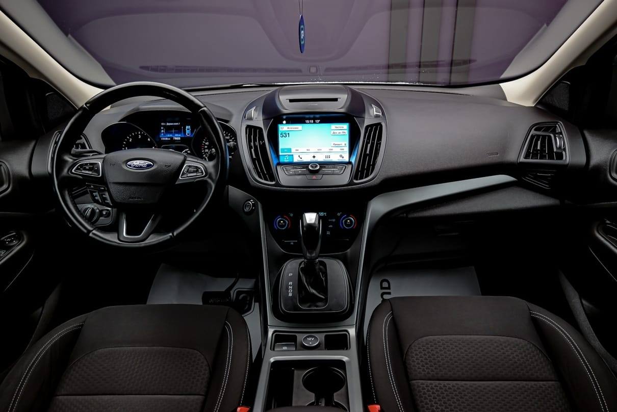 Ford Kuga 2017, Diesel, 170 000 km - foto 5