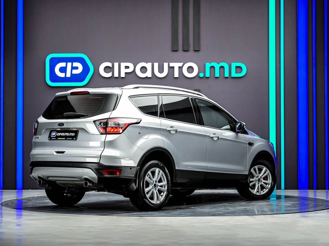 Ford Kuga 2018, Diesel, 210 000 km – foto 3