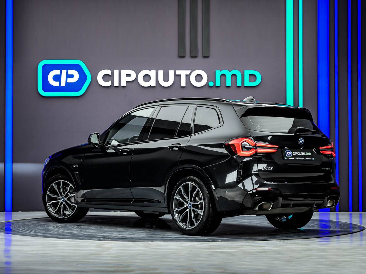 BMW X3 2022, Plug-in Hybrid, 100 000 km – foto 2
