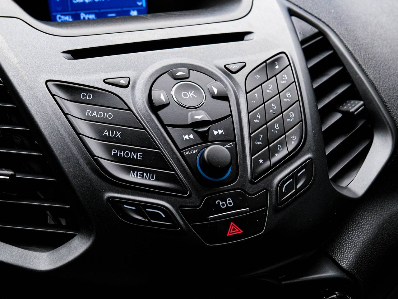 Ford EcoSport 2015, Benzină, 82 000 km - foto 11