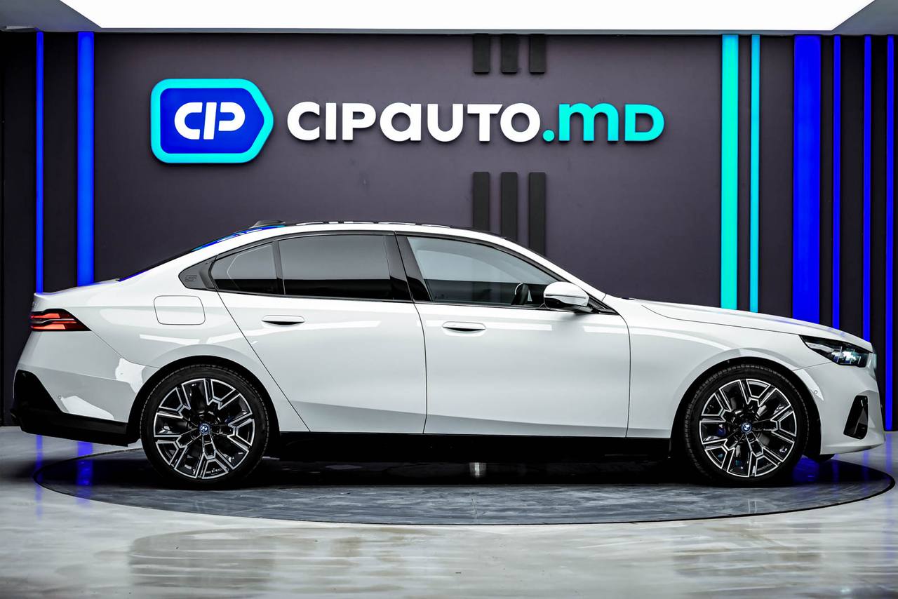 BMW 5 Series 2025, Plug-in Hybrid, 17 000 km – foto 22