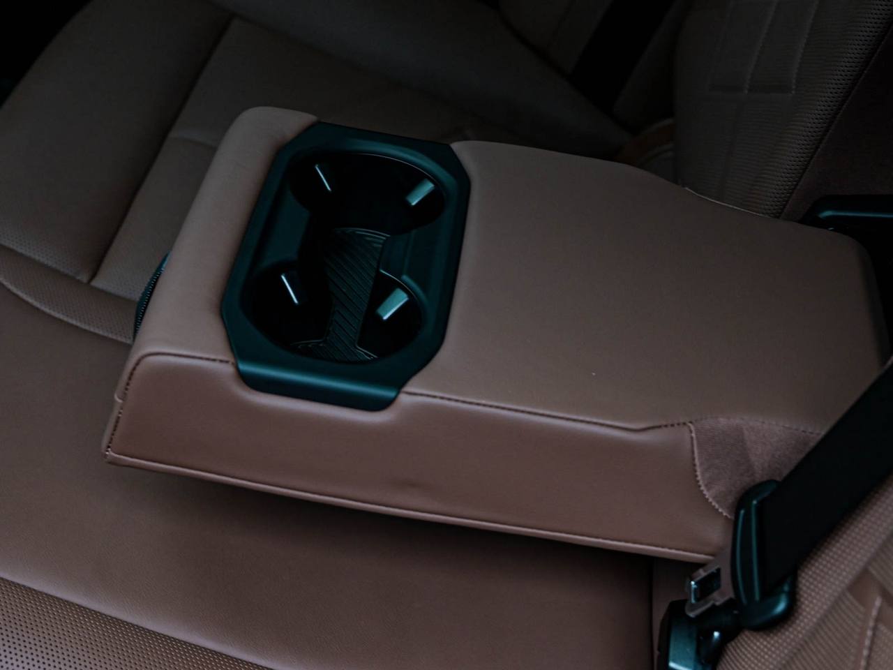 BMW 5 Series 2025, Plug-in Hybrid, 17 000 km – foto 45