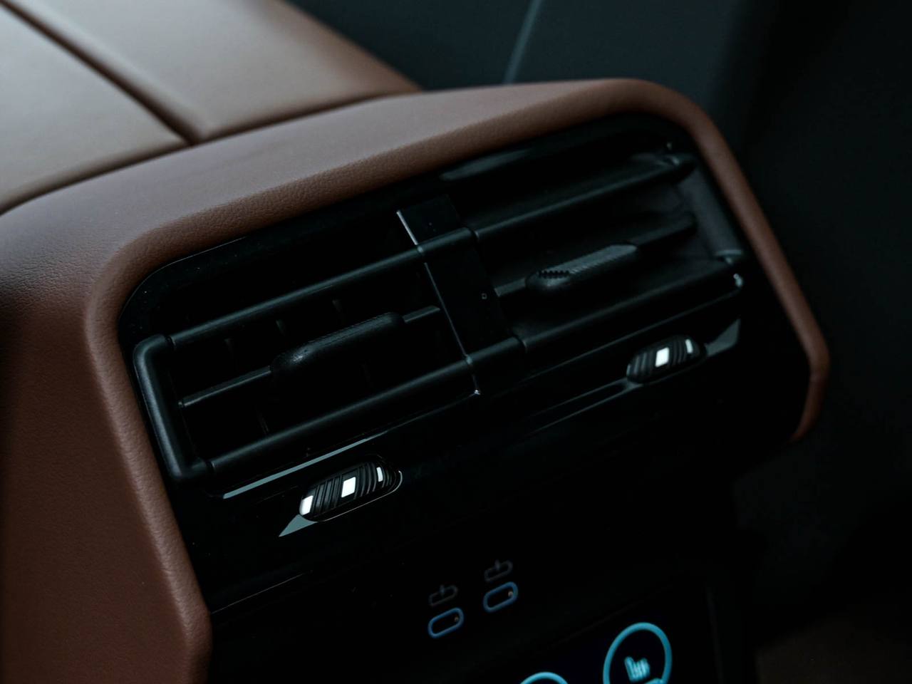 BMW 5 Series 2025, Plug-in Hybrid, 17 000 km – foto 47