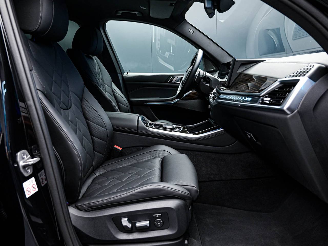 BMW X5 2024, Plug-in Hybrid, 24 000 km - foto 6