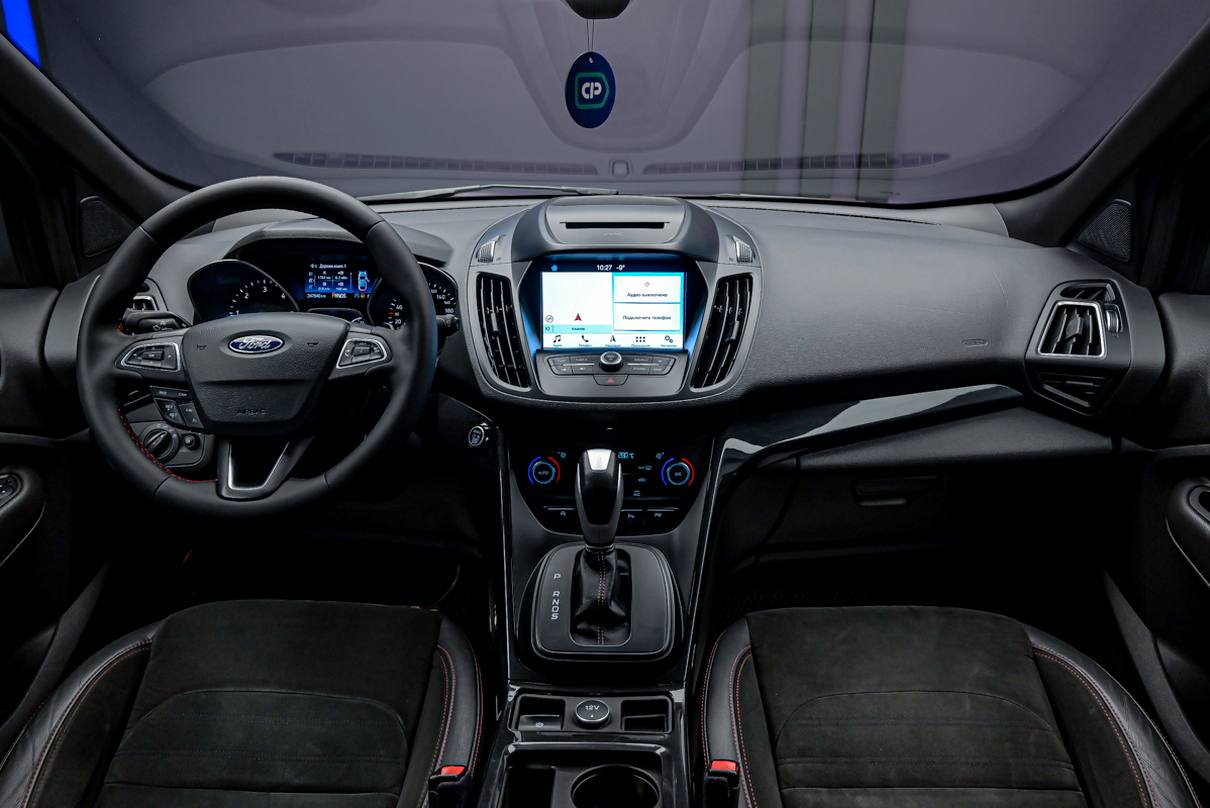 Ford Kuga 2017, Diesel, 247 000 km – foto 5