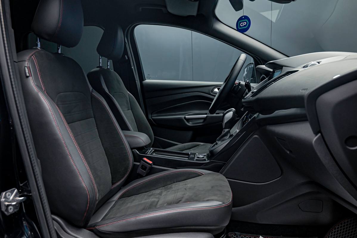 Ford Kuga 2017, Diesel, 247 000 km – foto 6