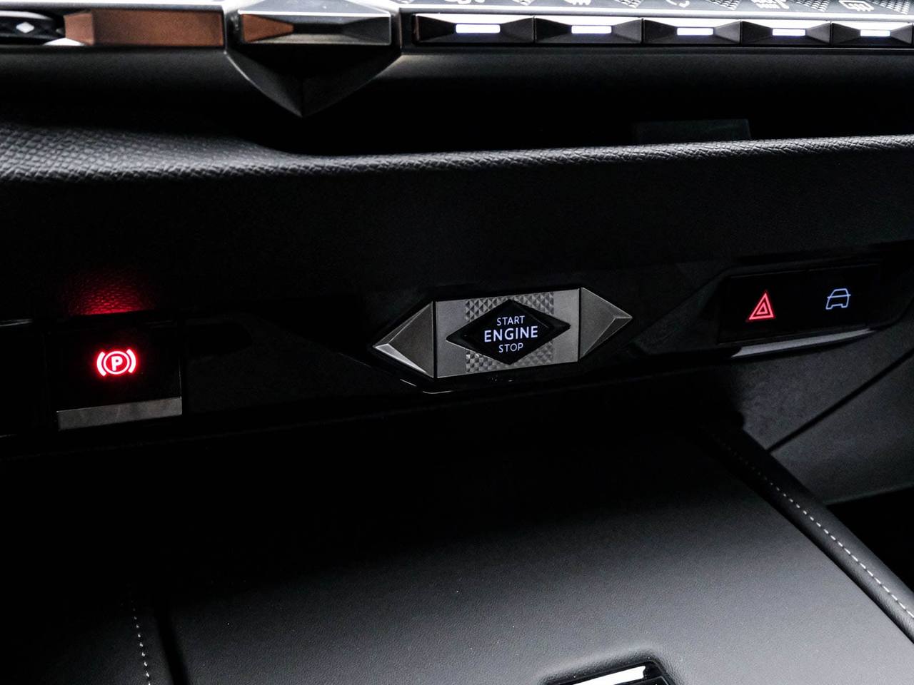 DS Automobiles DS 4 2022, Plug-in Hybrid, 75 000 km – foto 12