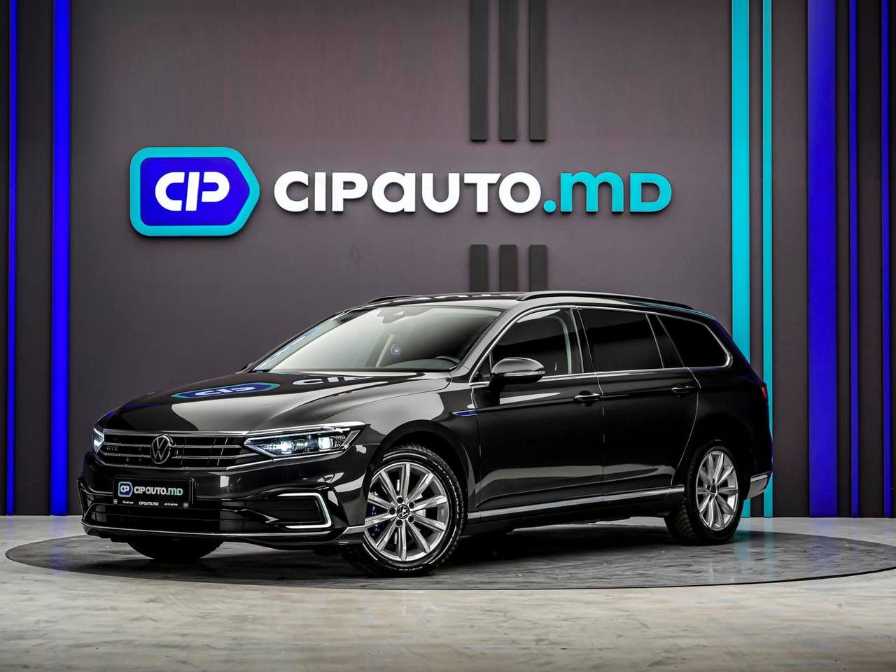 Volkswagen Passat 2022, Plug-in Hybrid, 149 000 km – foto 1