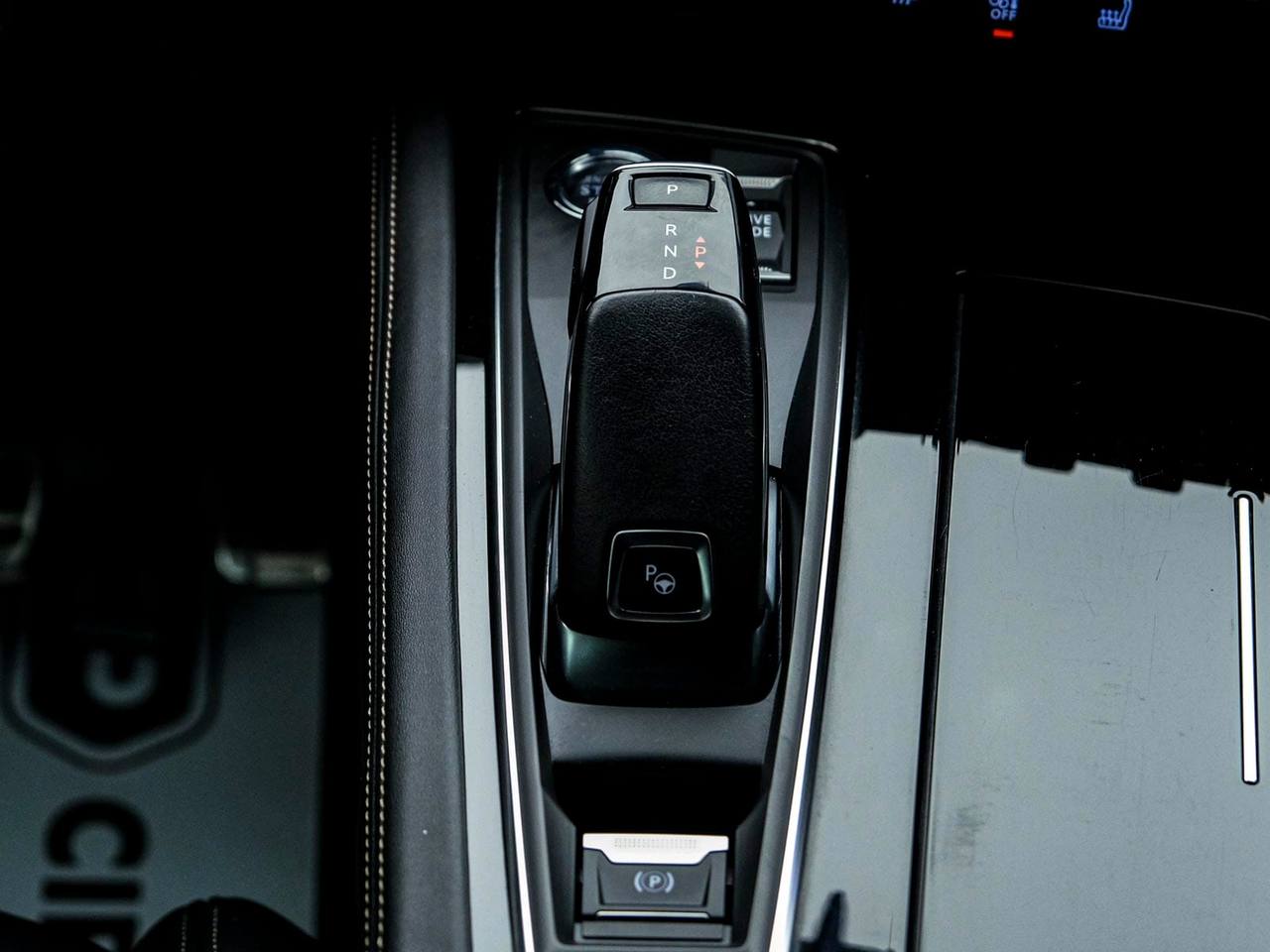 Peugeot 508 2020, Diesel, 100 000 km – foto 11