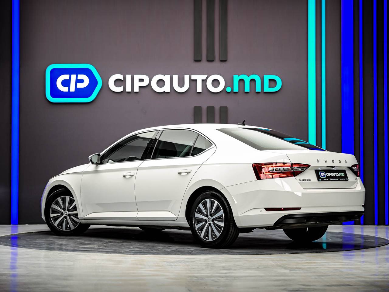 Skoda Superb 2021, Plug-in Hybrid, 129 000 km – foto 2