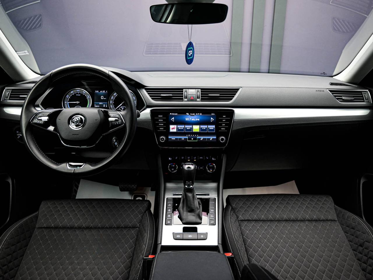 Skoda Superb 2021, Plug-in Hybrid, 129 000 km – foto 5