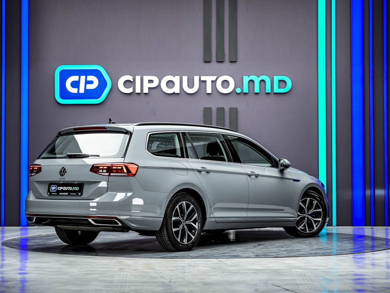 Volkswagen Passat 2022, Plug-in Hybrid, 129 000 km – foto 3
