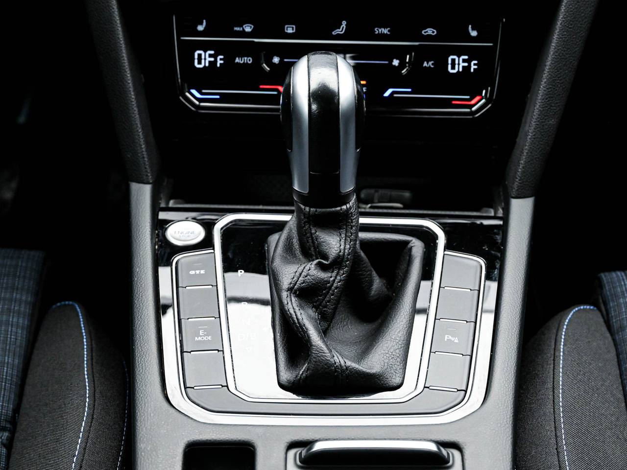 Volkswagen Passat 2022, Plug-in Hybrid, 129 000 km – foto 12