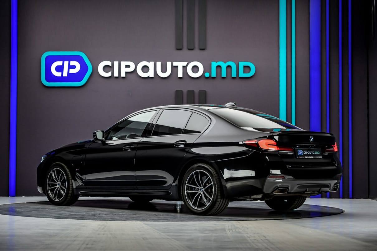 BMW 5 Series 2021, Plug-in Hybrid, 139 000 km – foto 2