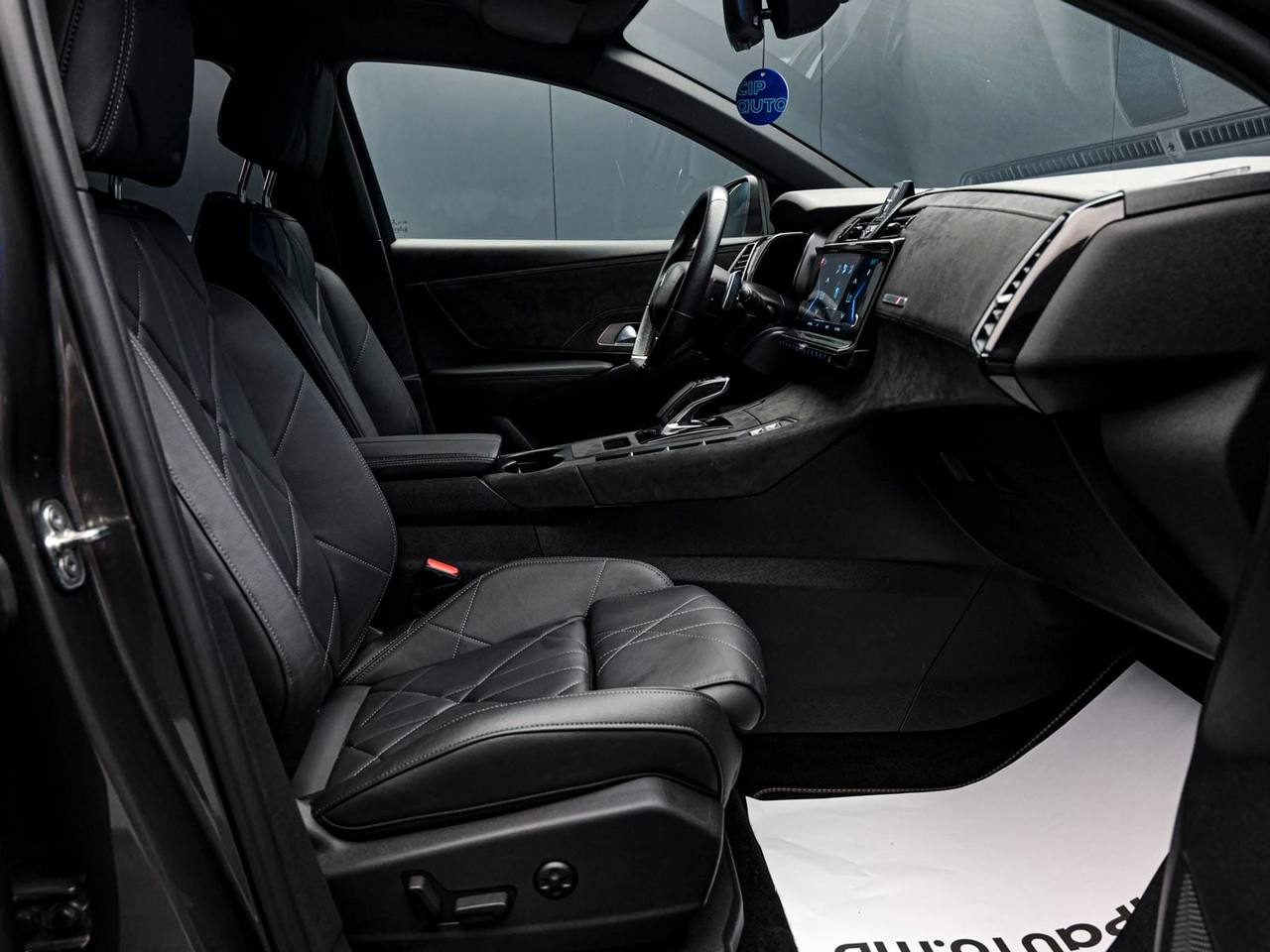 DS Automobiles DS 7 Crossback 2022, Plug-in Hybrid, 104 000 km – foto 6