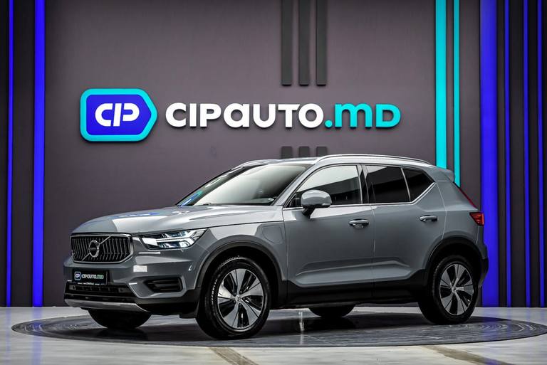 Volvo XC40 2022, Plug-in Hybrid, 108 000 km – foto 1