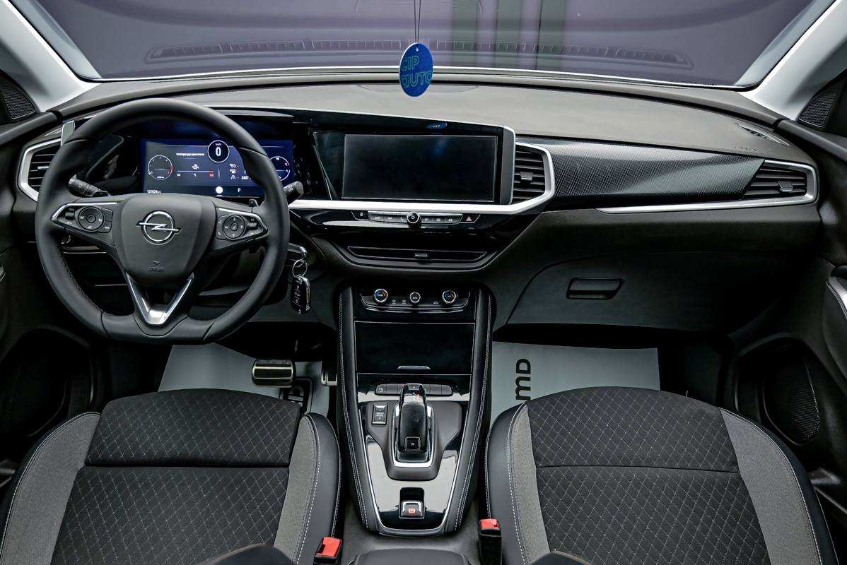 Opel Grandland X 2022, Diesel, 121 000 km – foto 5