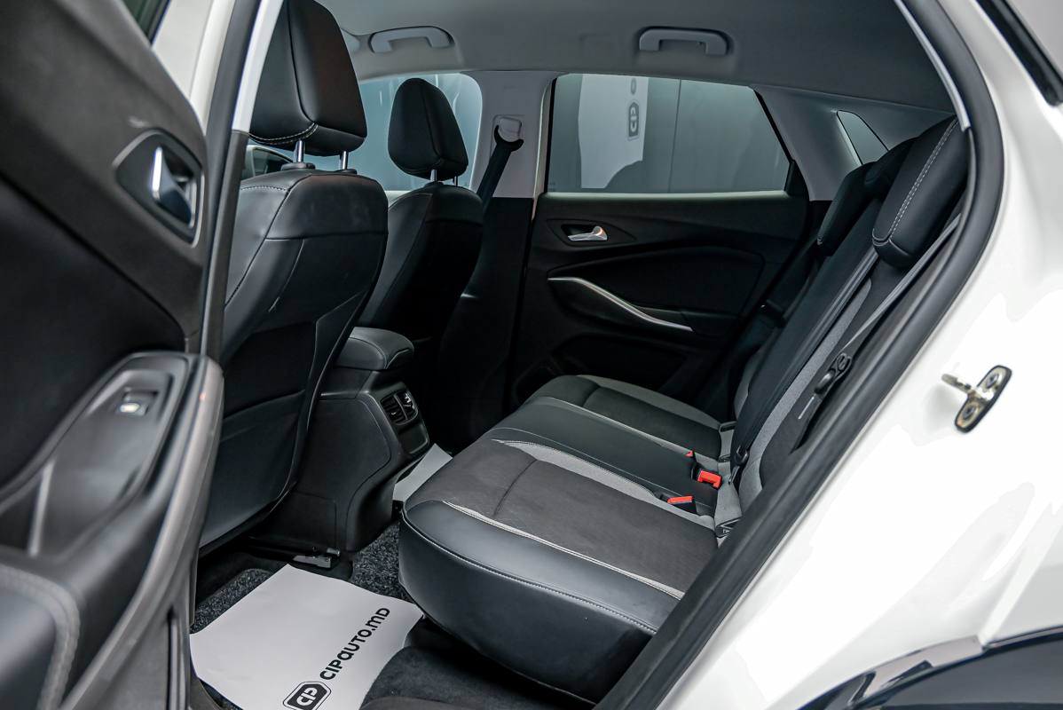 Opel Grandland X 2022, Diesel, 121 000 km – foto 7