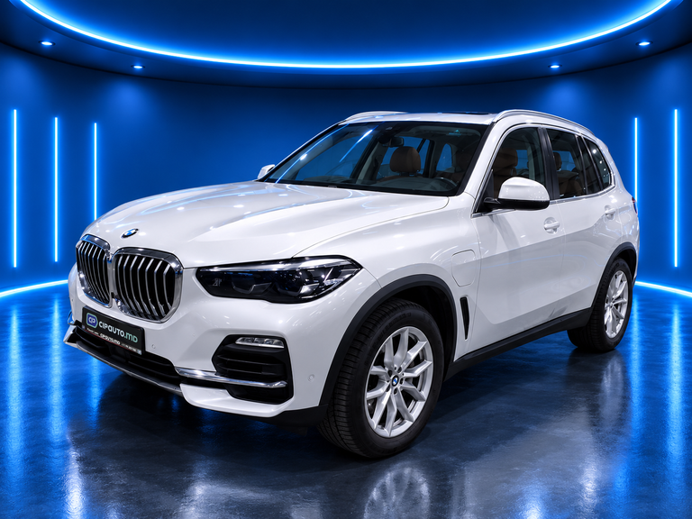 BMW X5 2020, Плаг-ин гибрид, 161 000 км – фото 1